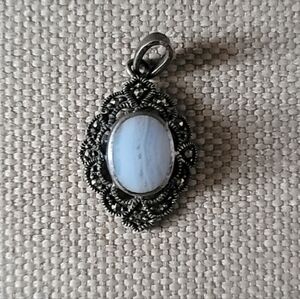 .925 A Vintage Sterling Silver Moonstone Pendant